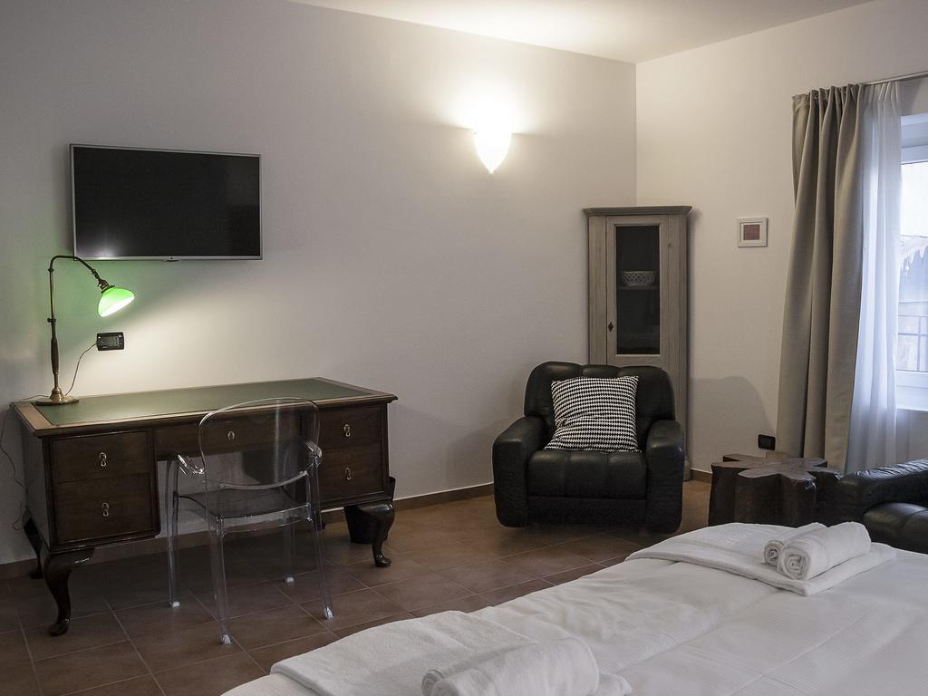 Antica Corte Hotel Busto Arsizio Kamer foto